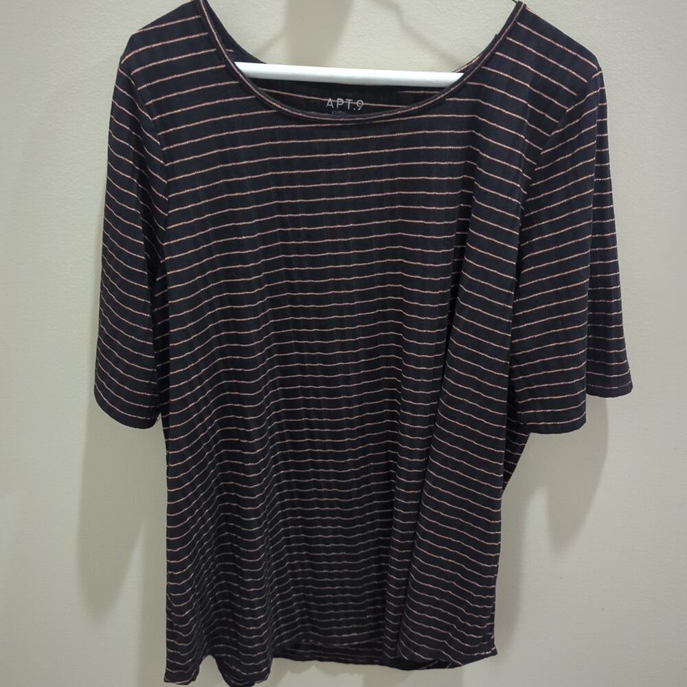Apt 9 Essentials T-shirt Top Women's Size 1x Black Gold Stripes Easy Care EUC